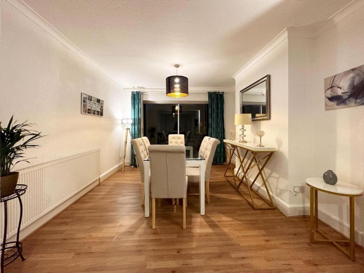 Charming 3-Bedroom Family Home London Exteriör bild